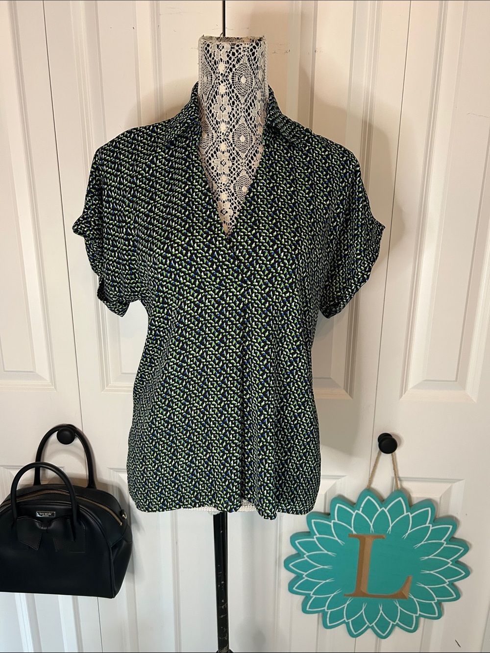 Cabi replay top in shades of green blue black and white XS - Picture 2 of 11